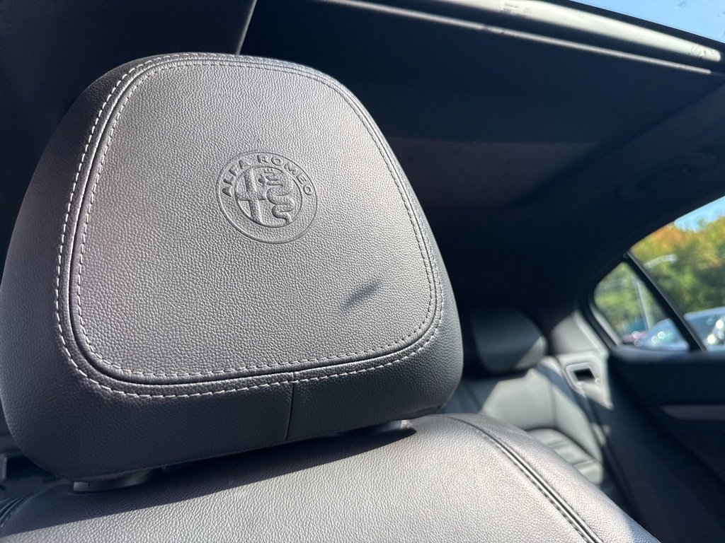 Used 2022 Alfa Romeo Stelvio Veloce image 64