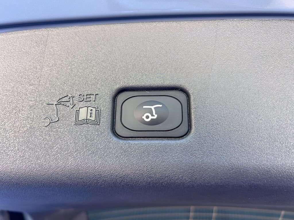 Used 2026 Lincoln Nautilus Reserve w/ Jet Appearance Package AWD/4WD image 19