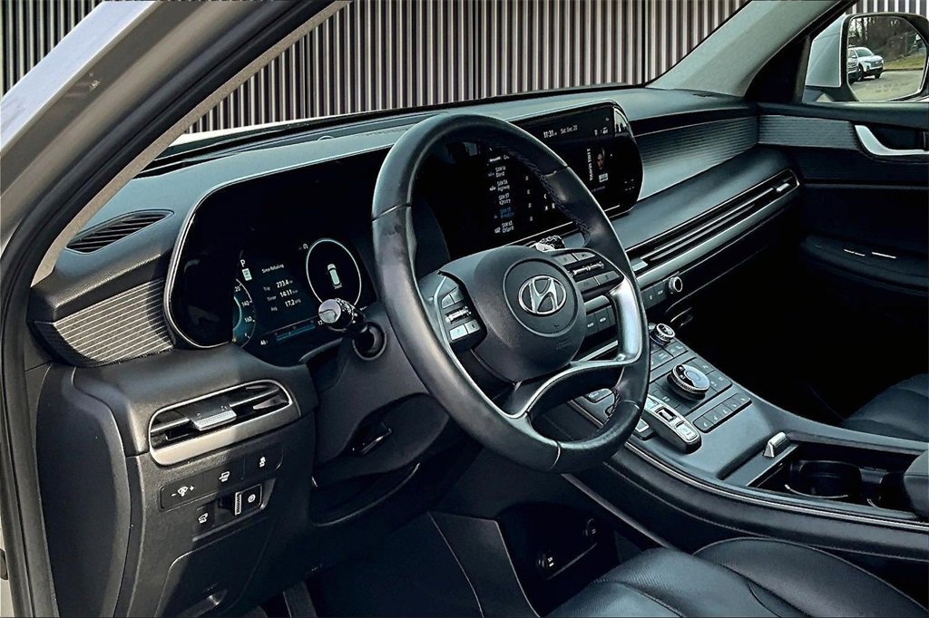 Used 2024 Hyundai Palisade Limited image 13