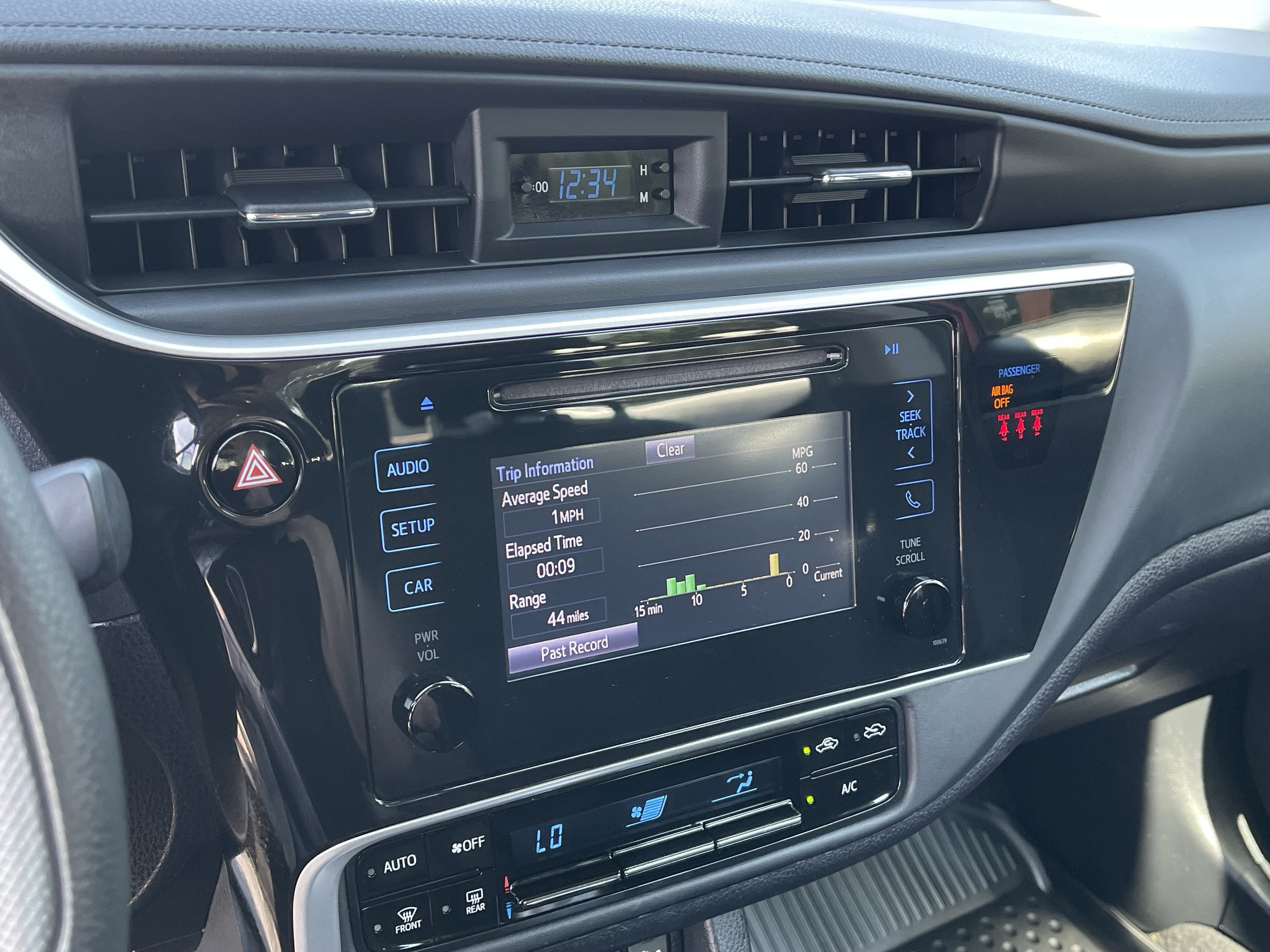 Used 2019 Toyota Corolla LE FWD image 23