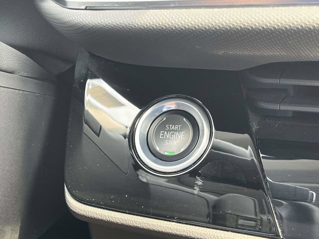 Used 2024 Buick Envision Preferred AWD/4WD image 32