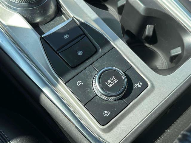 Used 2023 Ford Explorer XLT w/ Equipment Group 202A AWD/4WD image 23