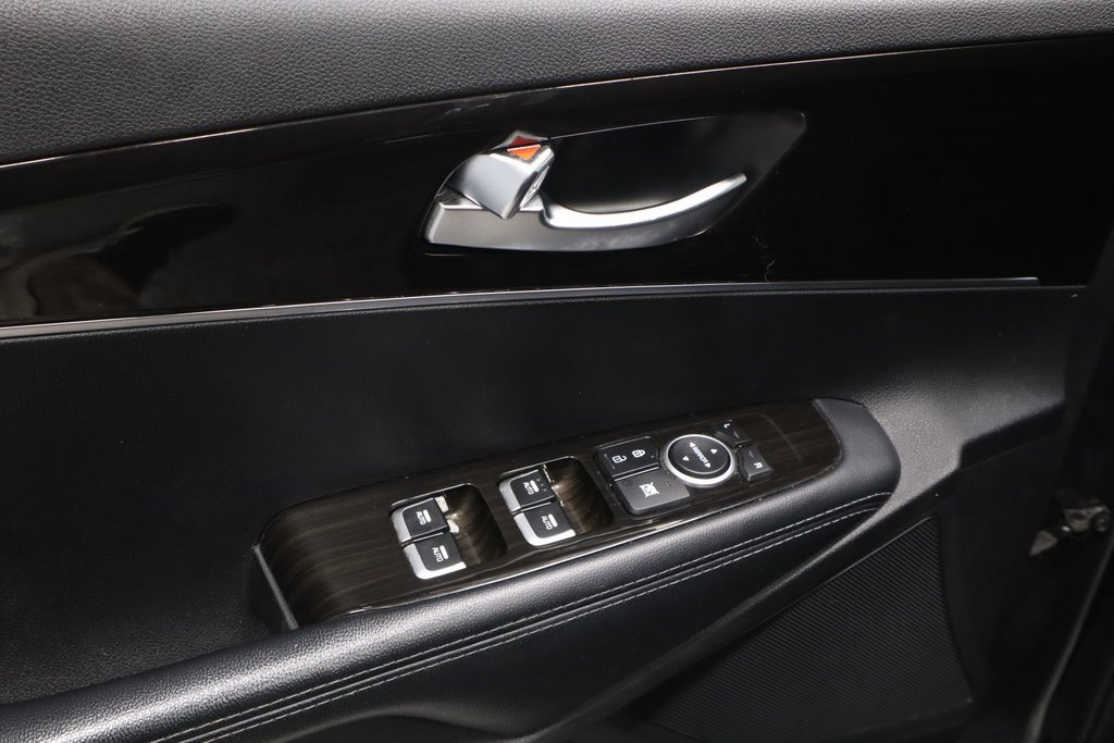 Used 2020 Kia Sorento S image 23