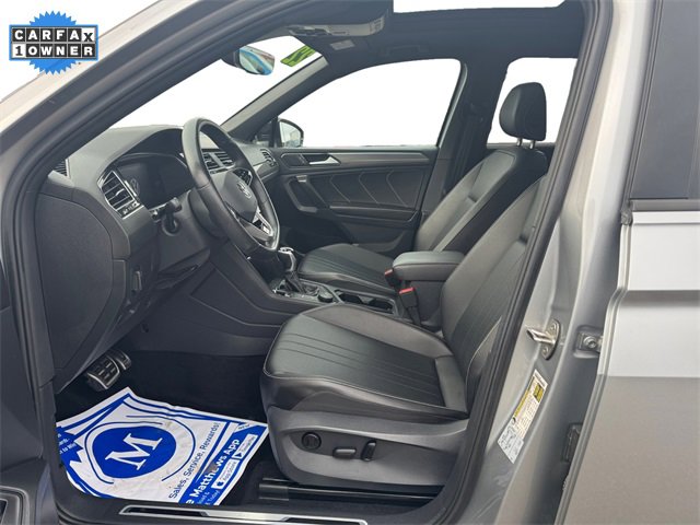 Used 2022 Volkswagen Tiguan SE R-Line image 9