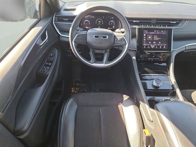 Used 2023 Jeep Grand Cherokee L Laredo image 15