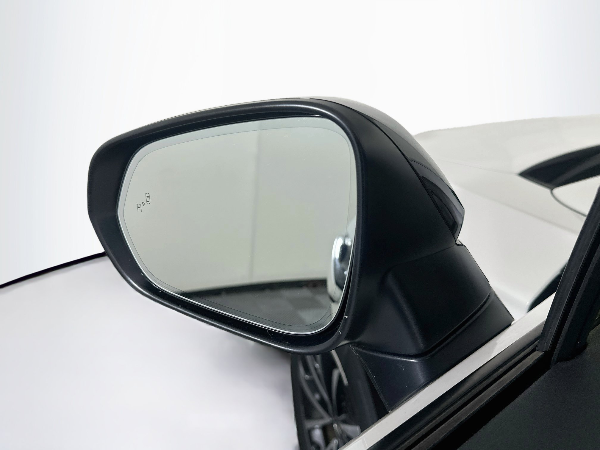 Used 2023 Lexus RZ 450e Premium w/ Technology Package AWD/4WD image 16