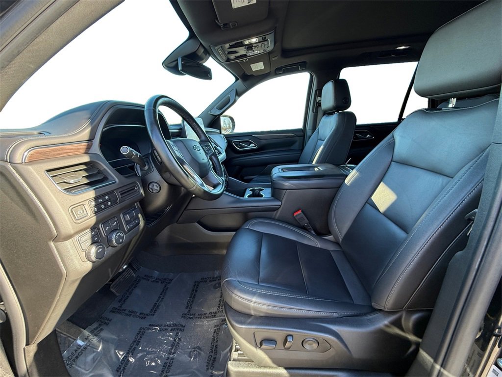 Used 2023 Chevrolet Tahoe Z71 w/ Luxury Package image 9