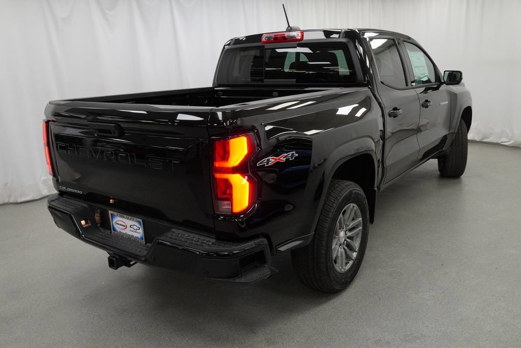 New 2026 Chevrolet Colorado LT w/ LT Convenience Package AWD/4WD image 3