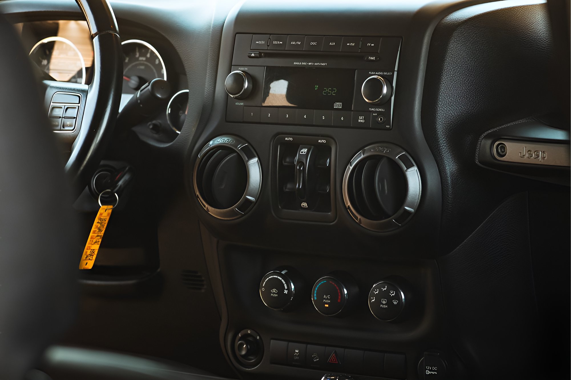 Used 2018 Jeep Wrangler Unlimited Sport S AWD/4WD image 22