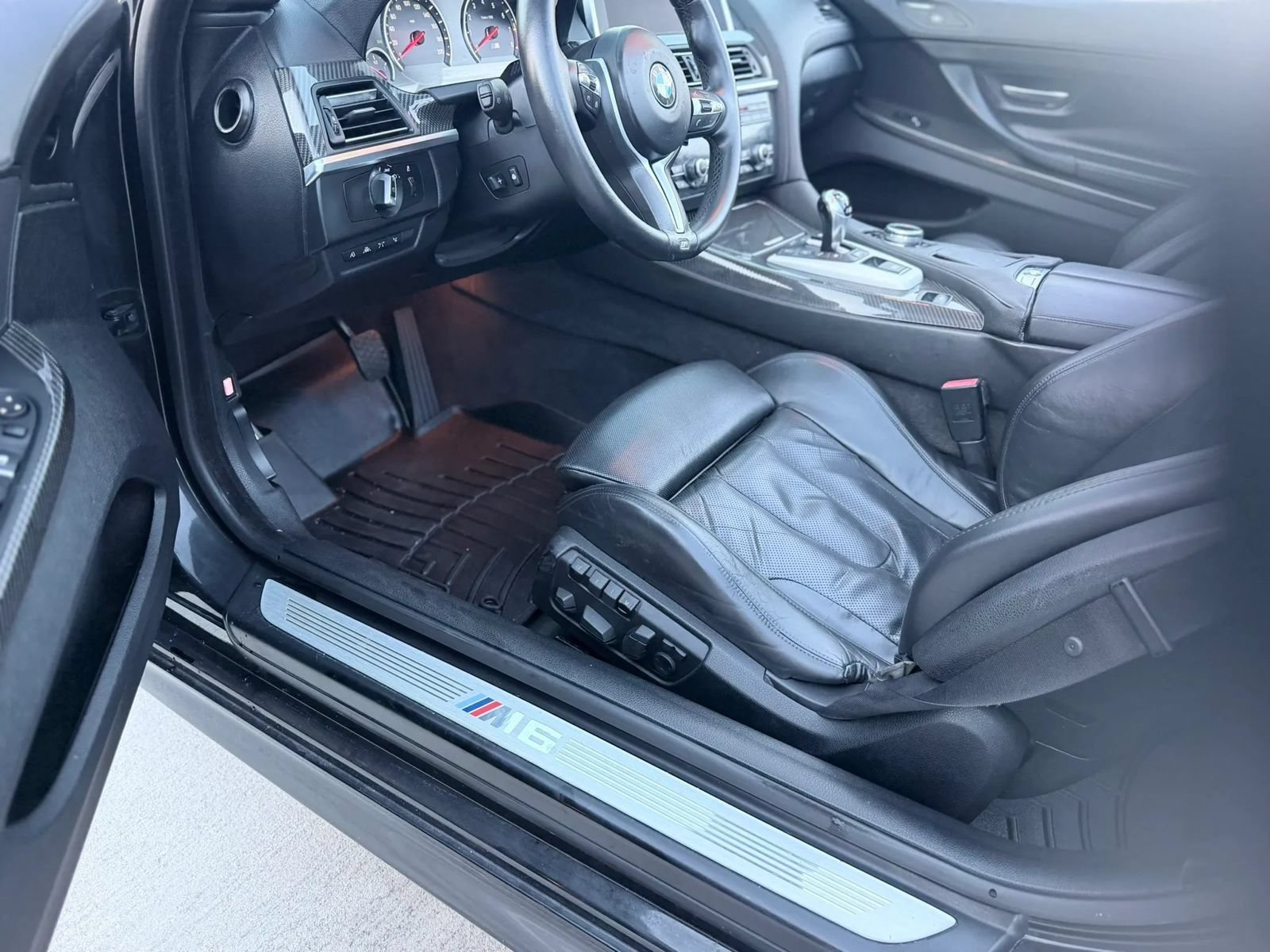 Used 2015 BMW M6 Convertible RWD image 25
