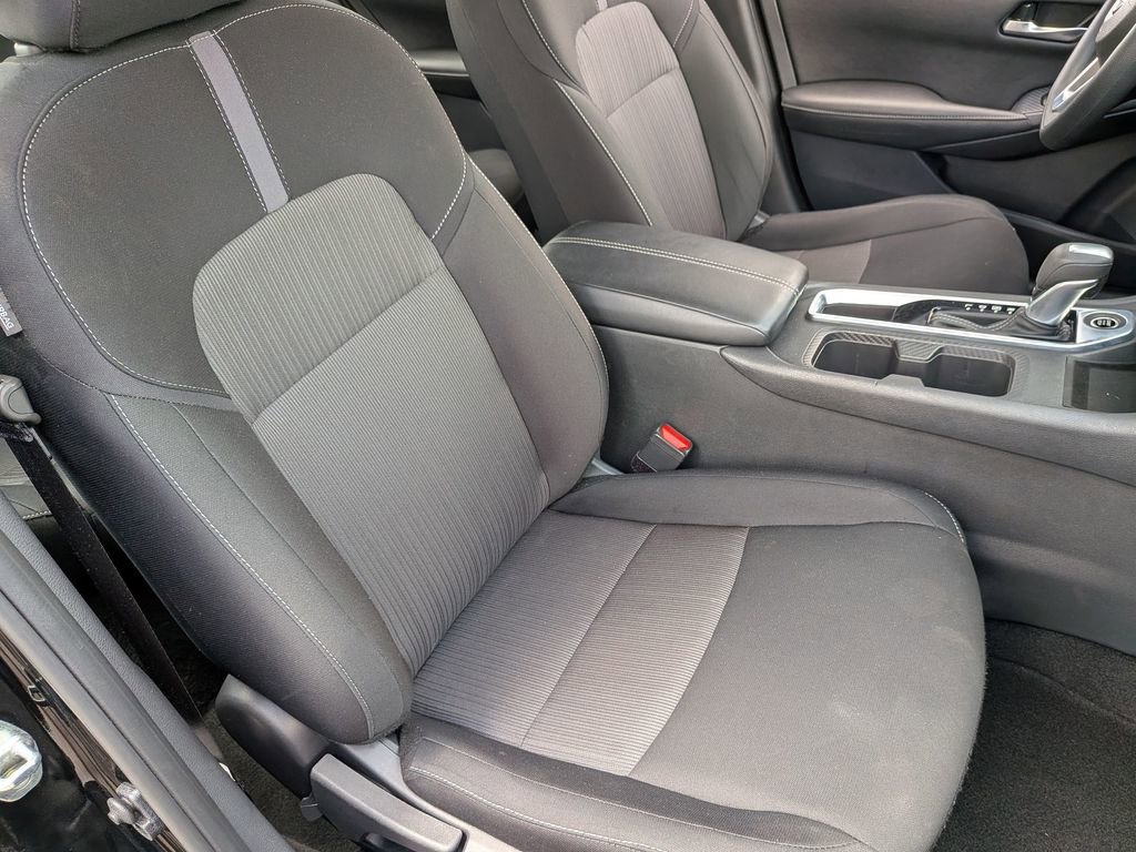 Certified 2025 Nissan Sentra SV FWD image 28