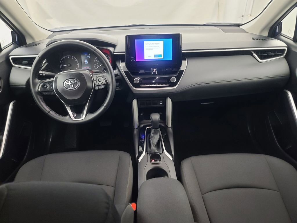 Used 2025 Toyota Corolla Cross LE image 21