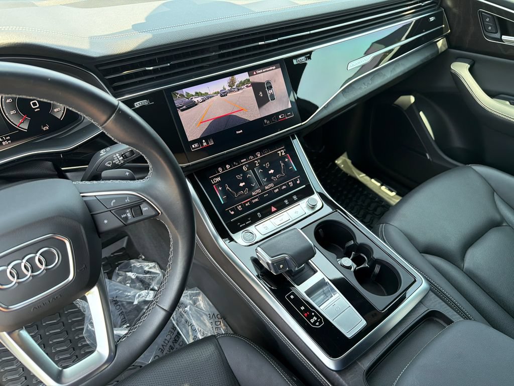 Used 2023 Audi Q8 Prestige AWD/4WD image 30