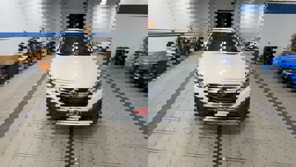 Used 2021 Subaru Outback Limited image 3