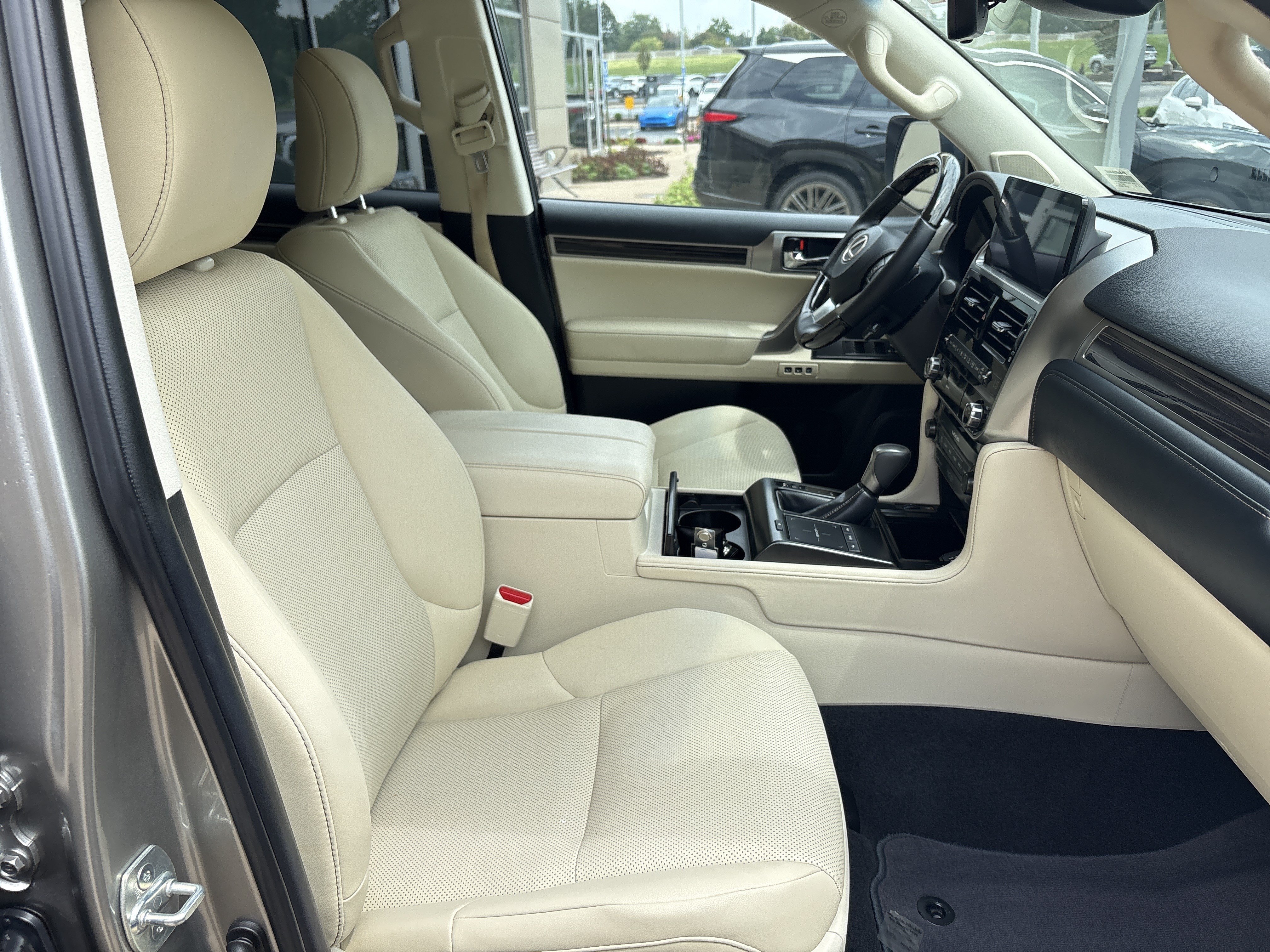 Used 2023 Lexus GX 460 Premium AWD/4WD image 33