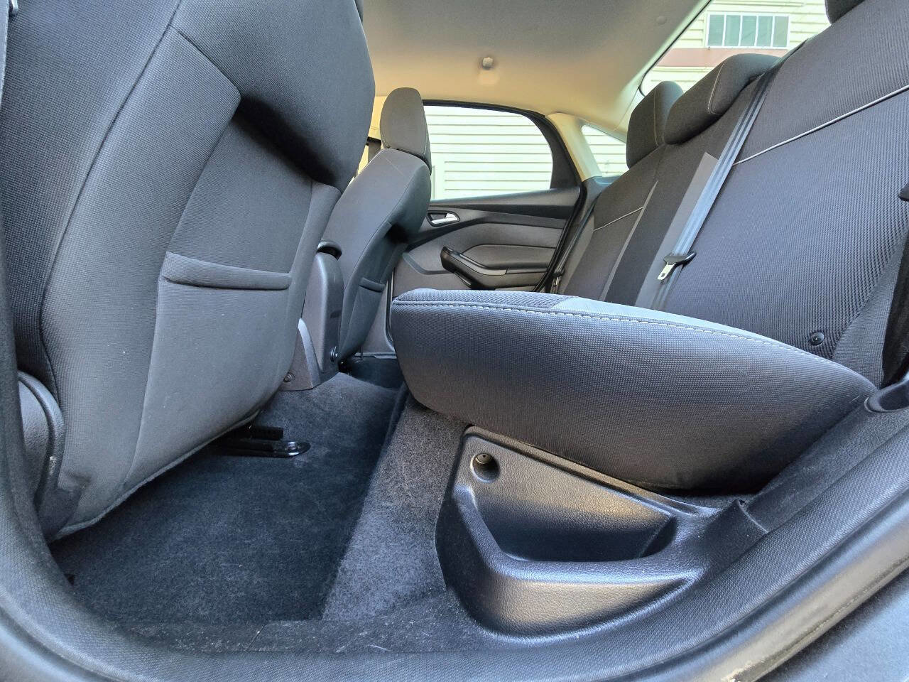 Used 2014 Ford Focus SE image 36