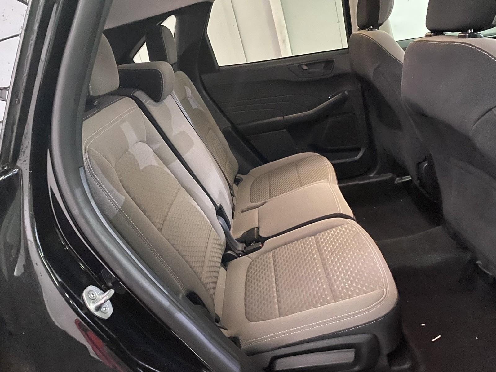 Used 2022 Ford Escape SE image 12