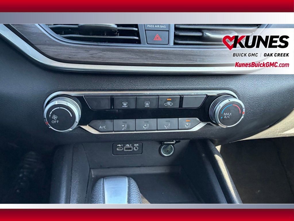 Used 2025 Nissan Altima 2.5 SV FWD image 19