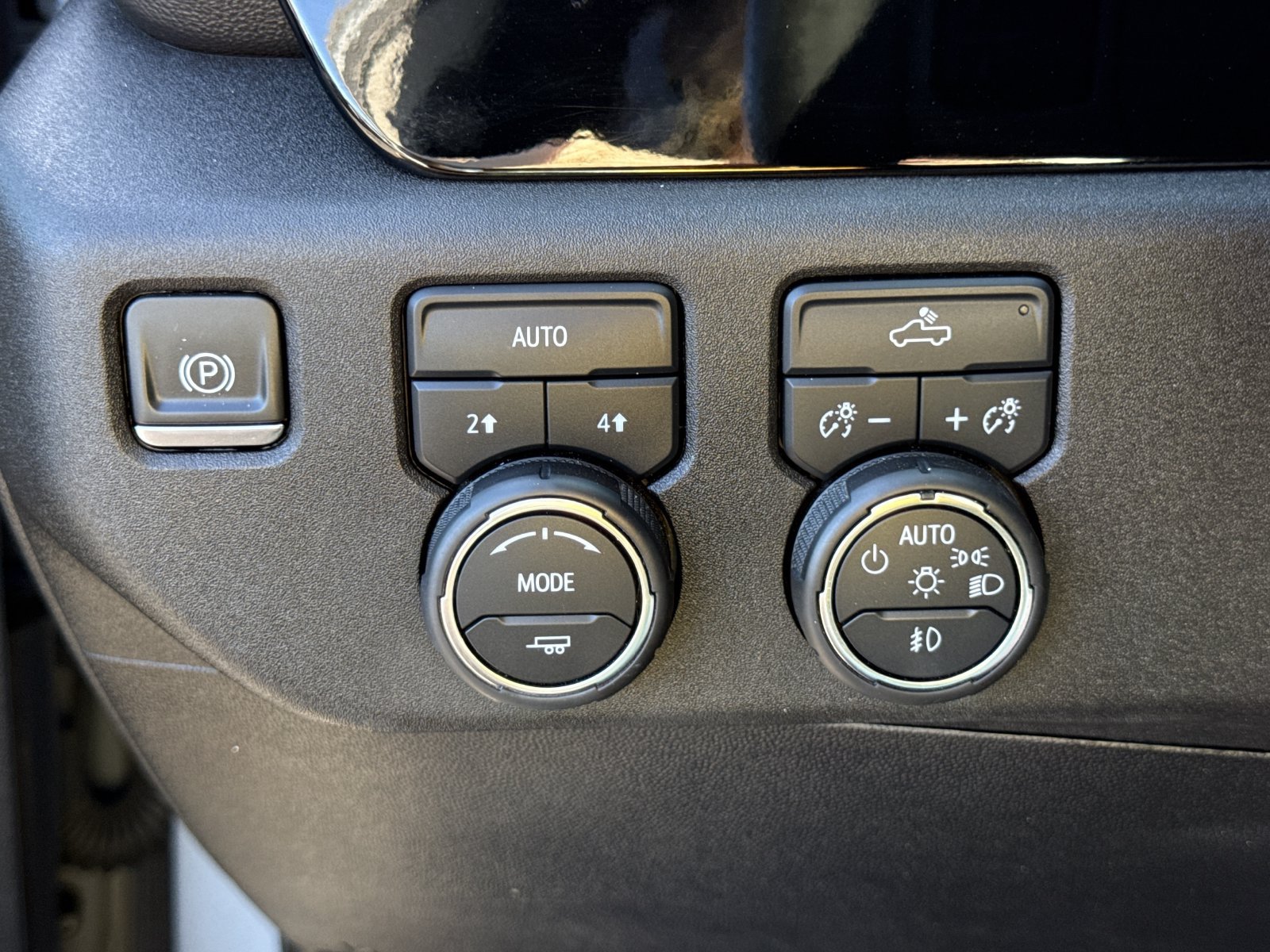 Used 2024 Chevrolet Silverado 1500 RST w/ Protection Package AWD/4WD image 32