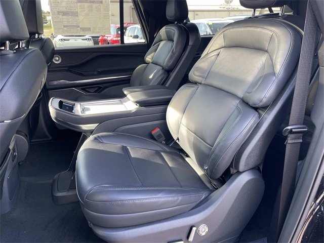 New 2025 Lincoln Navigator L Reserve w/ Jet Appearance Package image 19