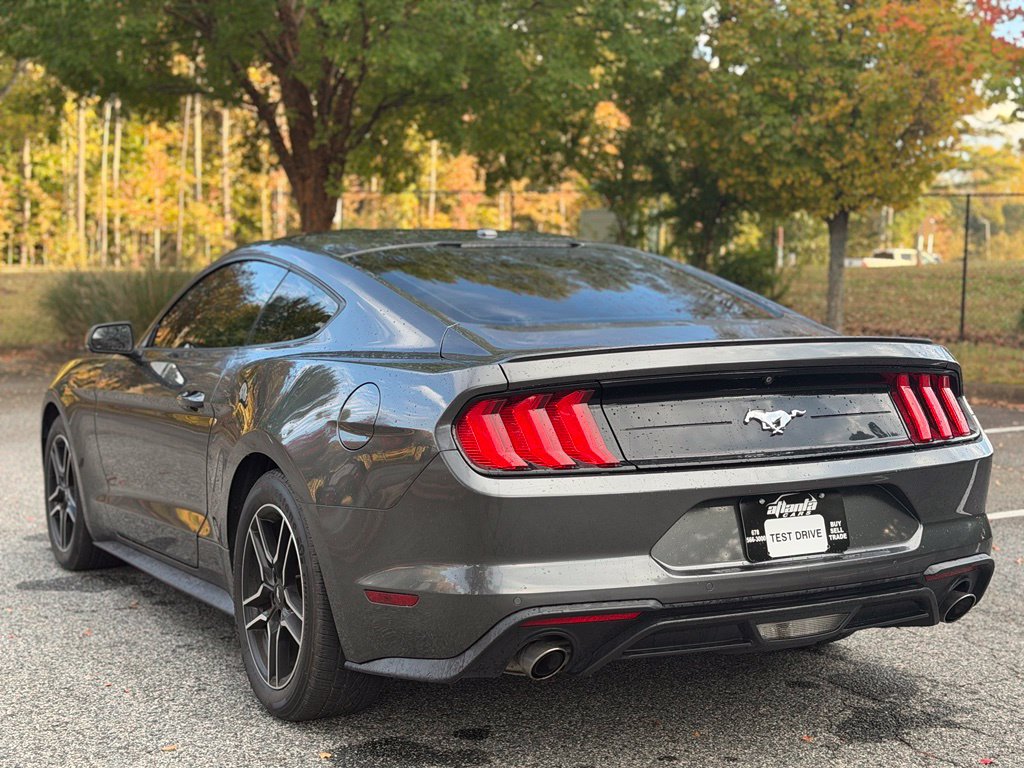 Used 2018 Ford Mustang Premium RWD image 3