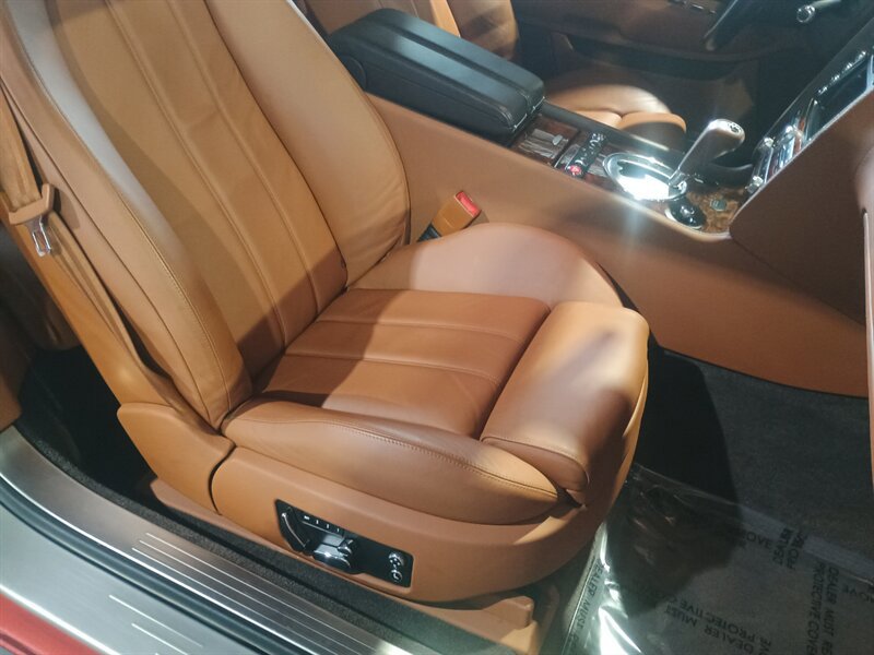 Used 2005 Bentley Continental GT AWD/4WD image 32