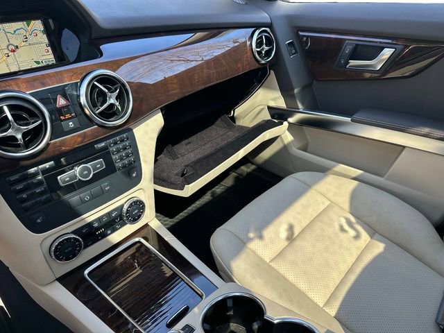 Used 2014 Mercedes-Benz GLK 350 4MATIC image 32