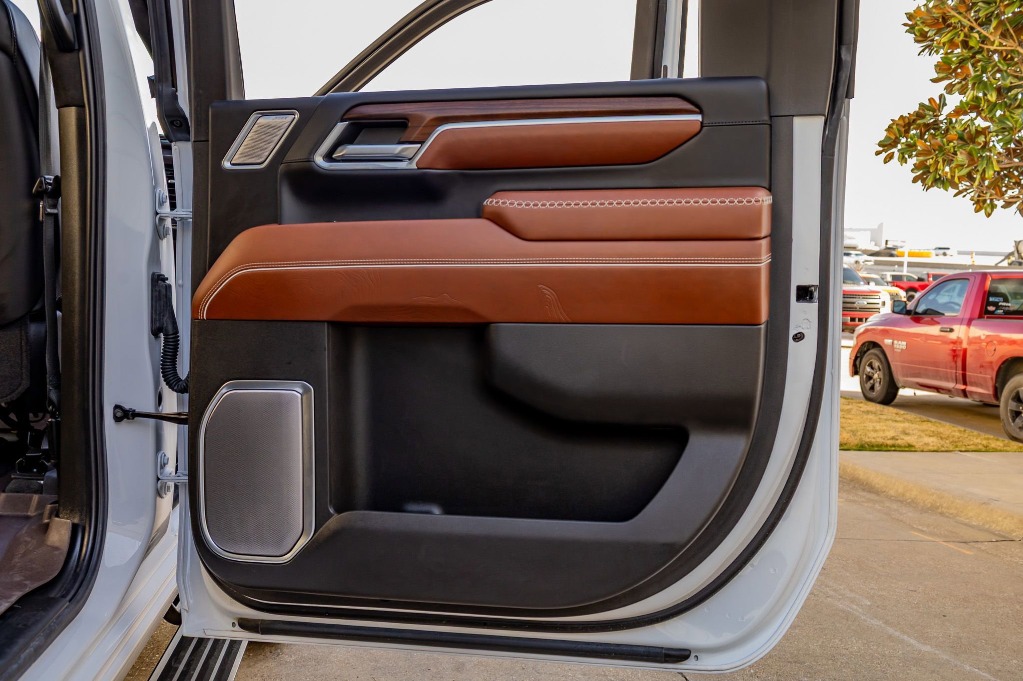 Used 2025 GMC Sierra 2500 Denali Ultimate image 38