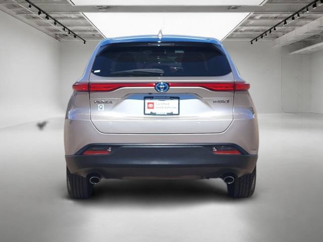 Used 2021 Toyota Venza LE w/ Carpet Mat Package (TMS) AWD/4WD image 5