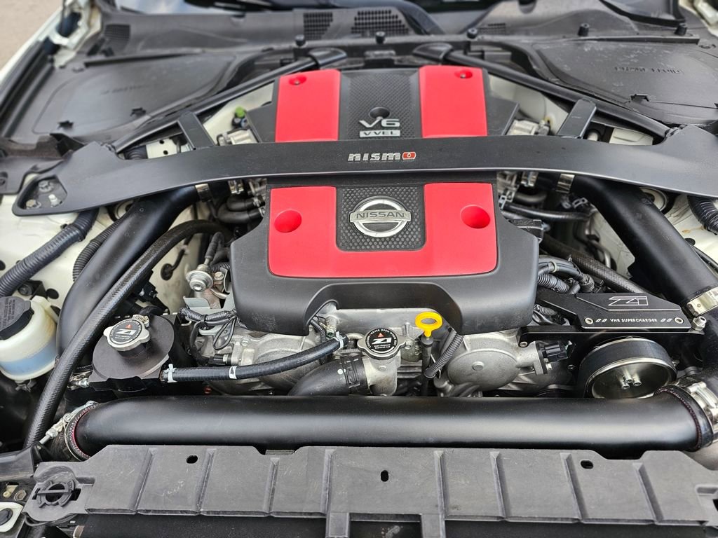 Used 2015 Nissan 370Z NISMO image 7