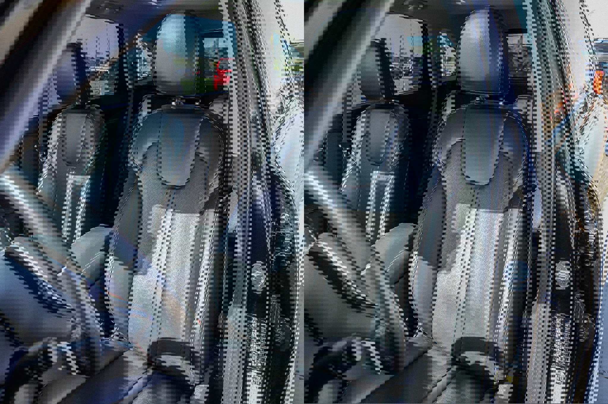 Used 2022 Kia Sorento EX w/ Panoramic Sunroof Package image 16