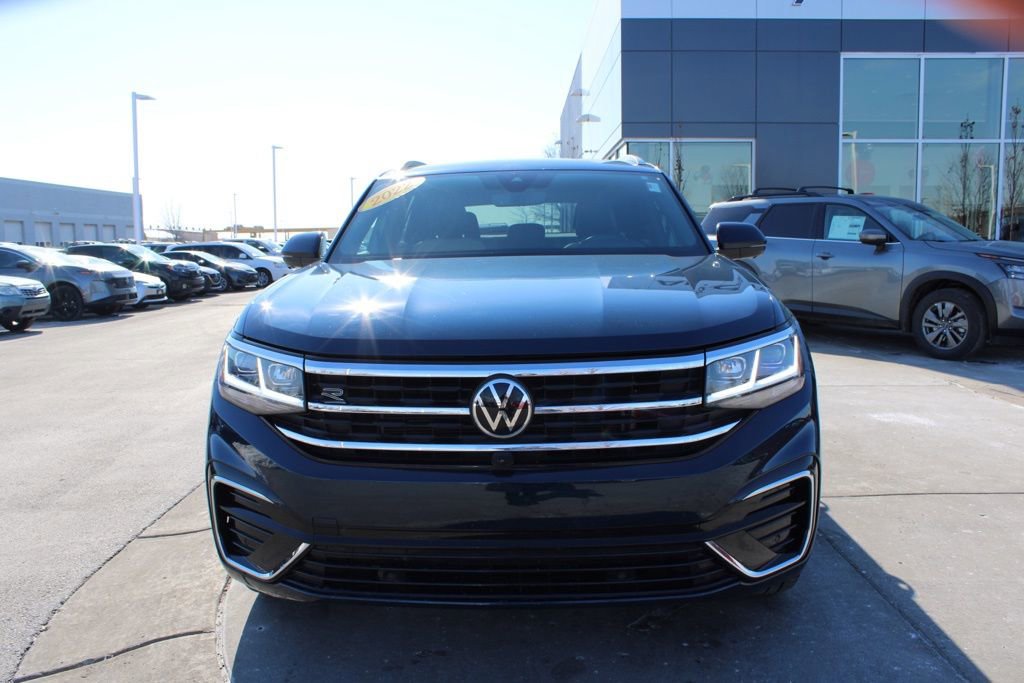 Used 2022 Volkswagen Atlas Cross Sport SEL Premium R-Line image 2