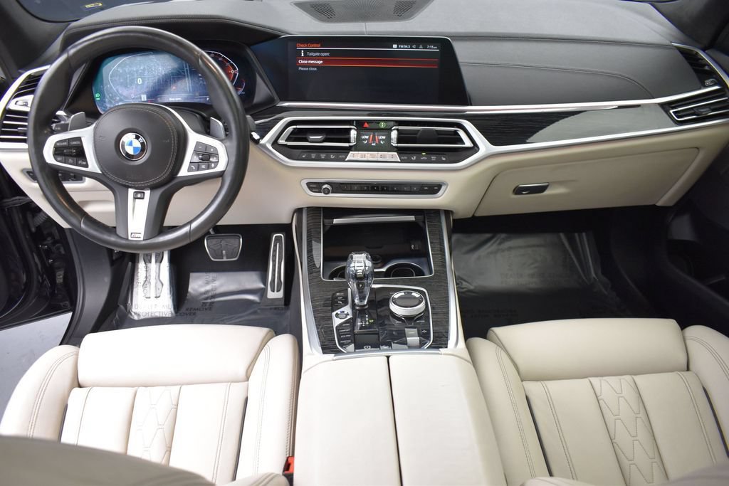 Used 2022 BMW X7 xDrive40i w/ M Sport Package AWD/4WD image 14