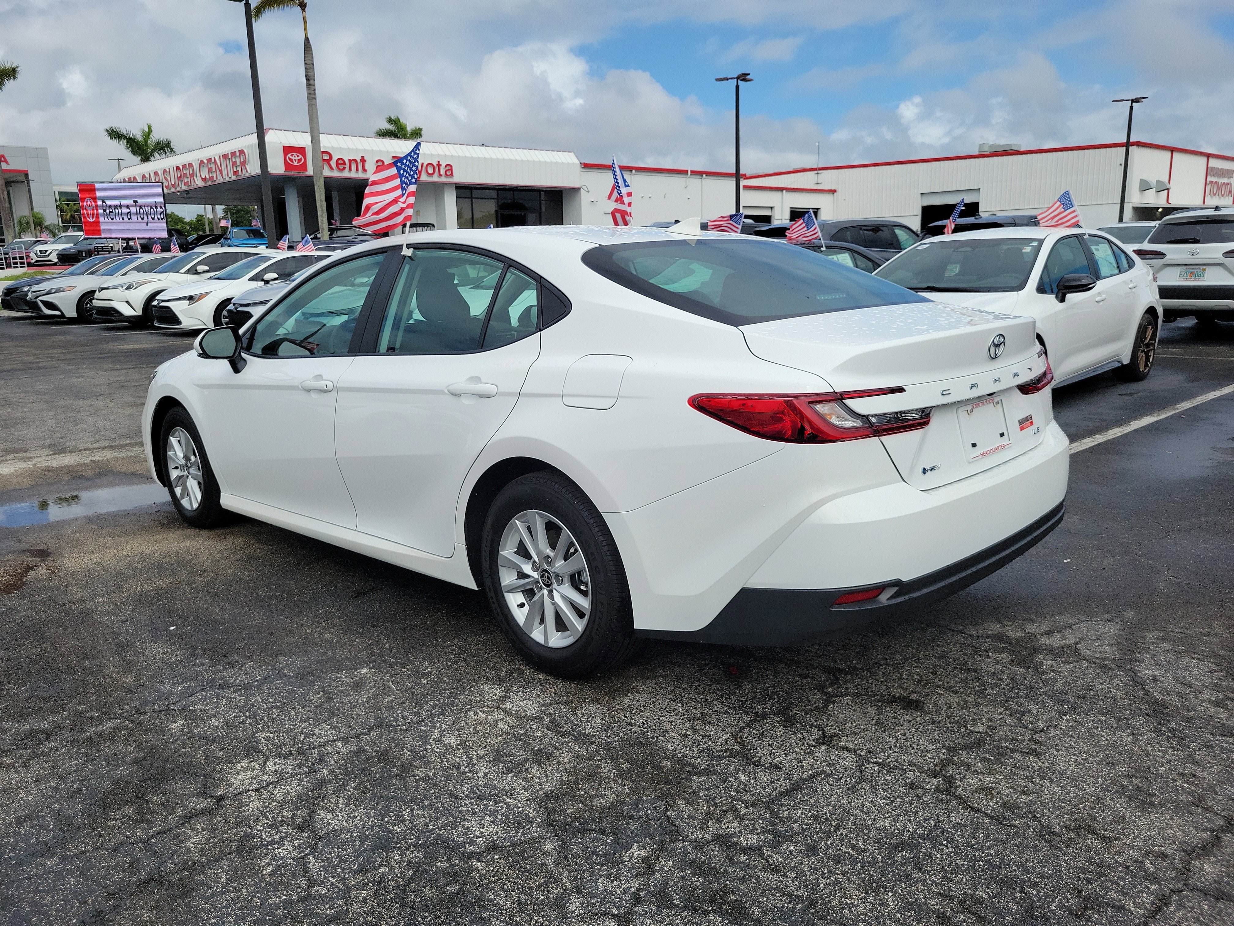 Used 2026 Toyota Camry LE w/ Convenience Package FWD image 8