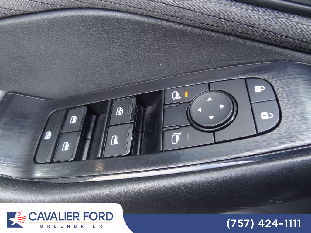 Used 2023 Nissan Rogue S AWD/4WD image 12
