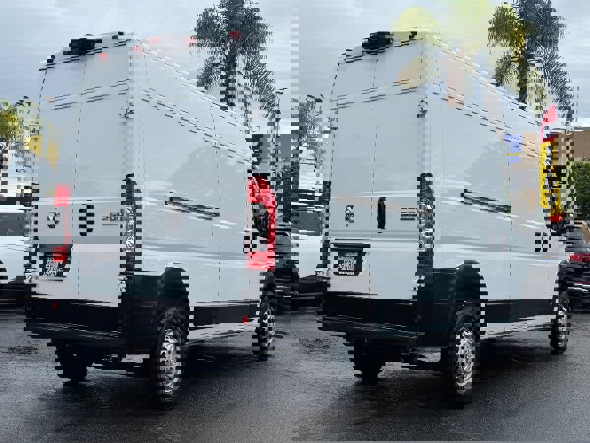 Used 2025 RAM ProMaster 2500 w/ Convenience Group image 10