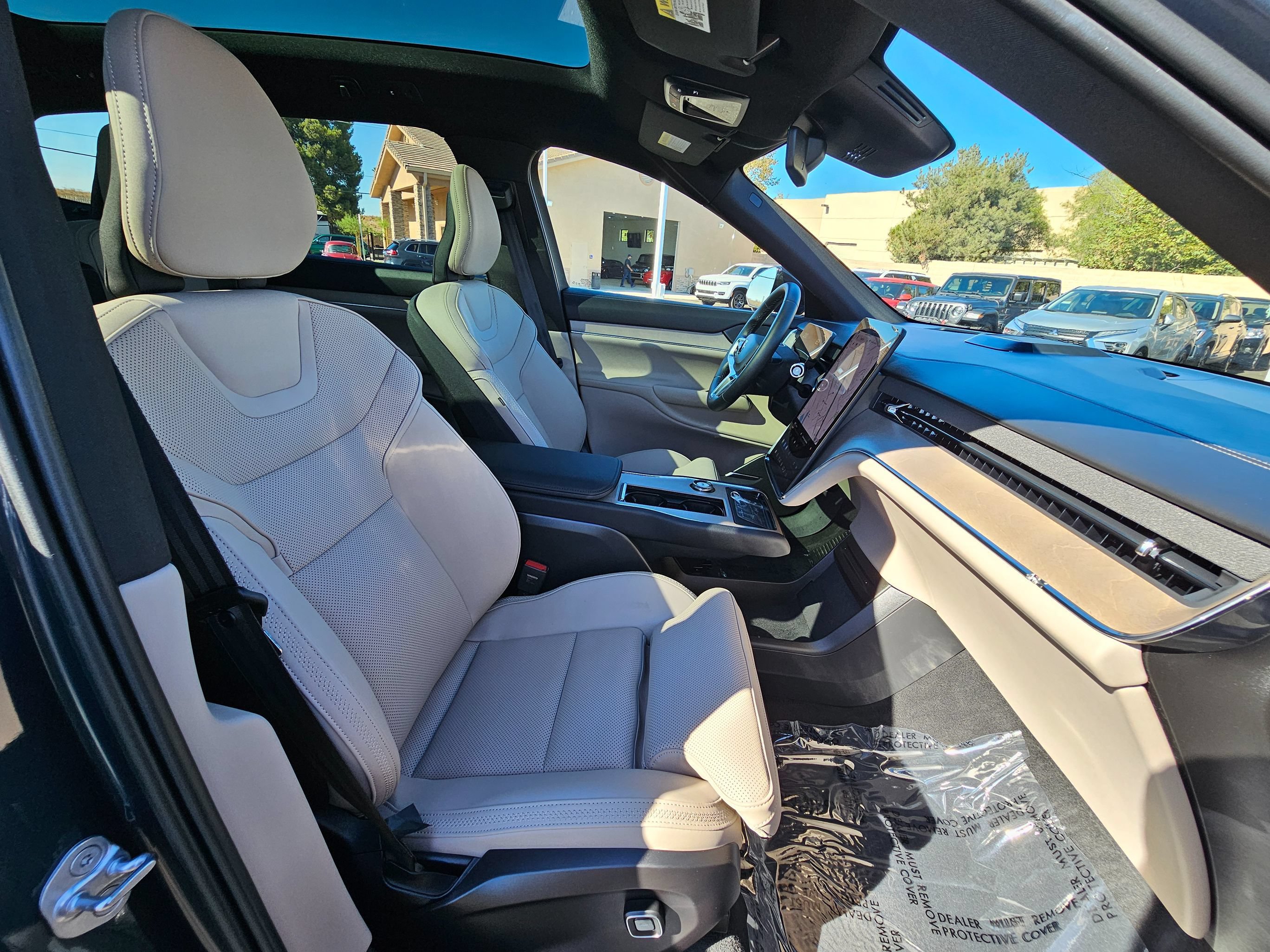 Used 2025 Volvo EX90 Ultra w/ Protection Package Premier AWD/4WD image 52