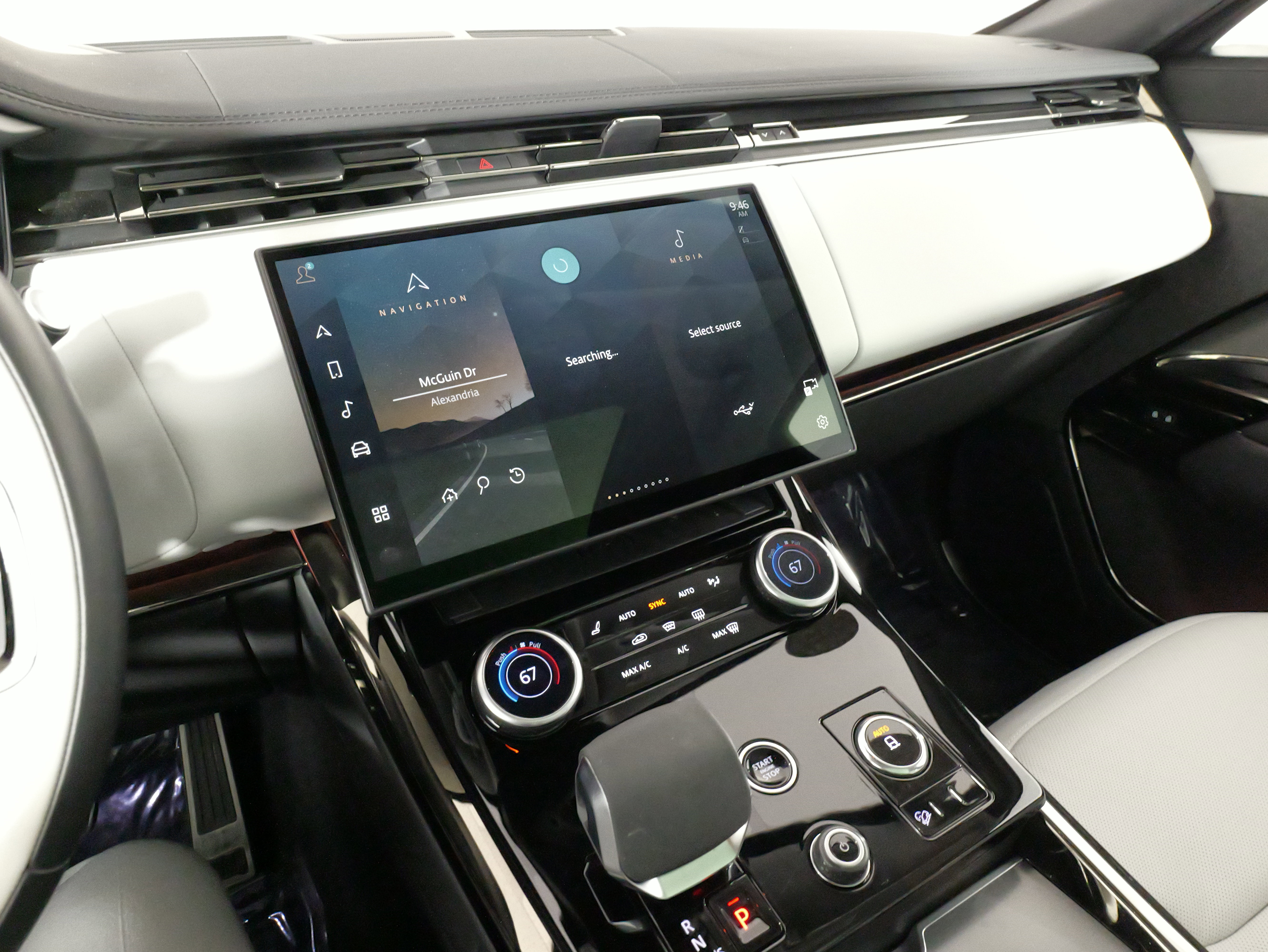 Used 2023 Land Rover Range Rover Sport SE Dynamic image 45