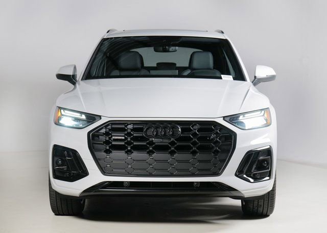 Certified 2025 Audi Q5 2.0T Premium Plus image 8