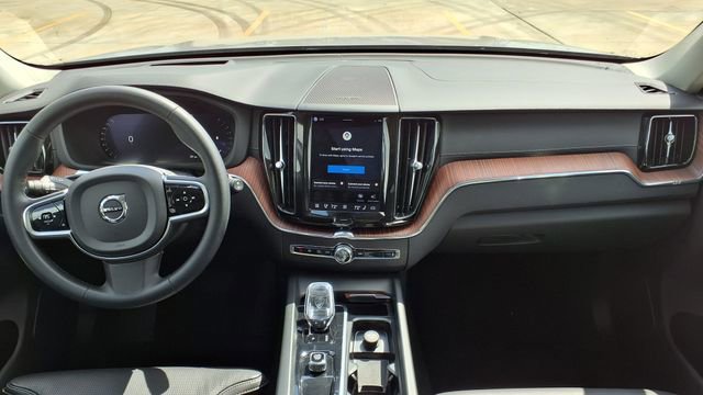 Certified 2023 Volvo XC60 B5 Ultimate w/ Climate Package FWD image 23