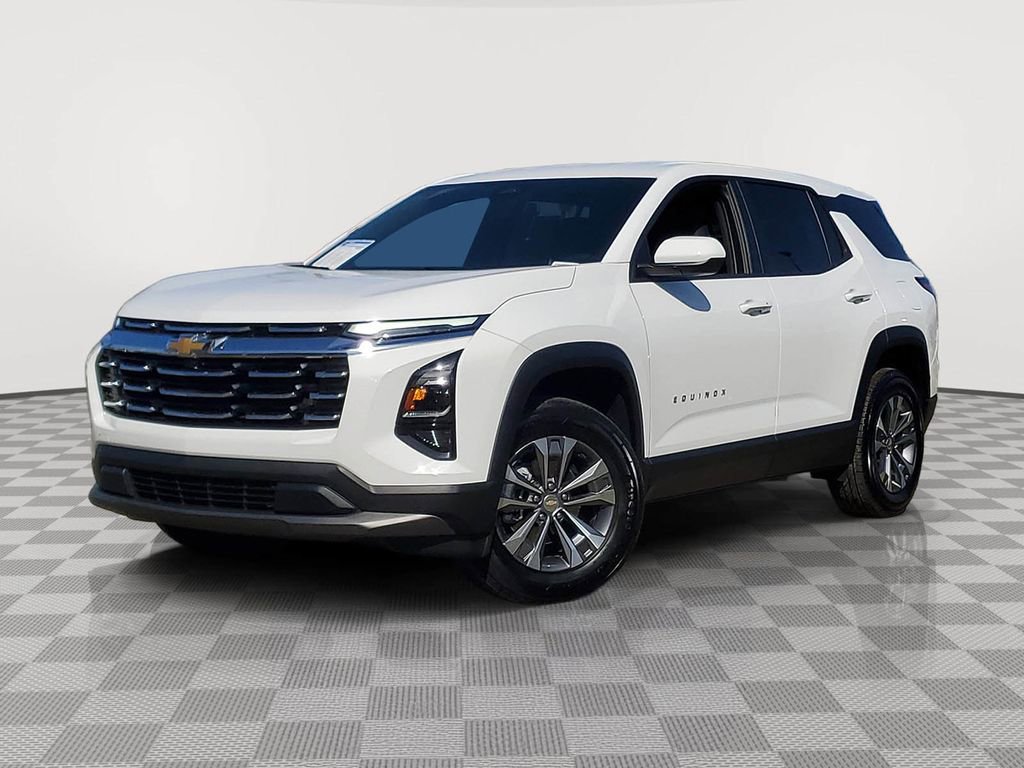 Used 2026 Chevrolet Equinox LT w/ Convenience Package II FWD image 2