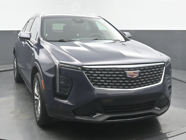 Certified 2025 Cadillac XT4 Premium Luxury FWD image 8