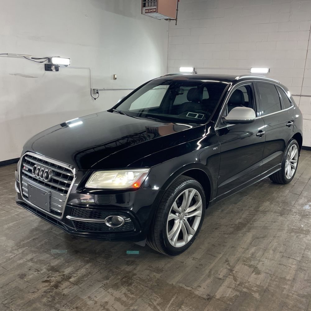 Used 2015 Audi SQ5 Premium Plus w/ Technology Package AWD/4WD image 2