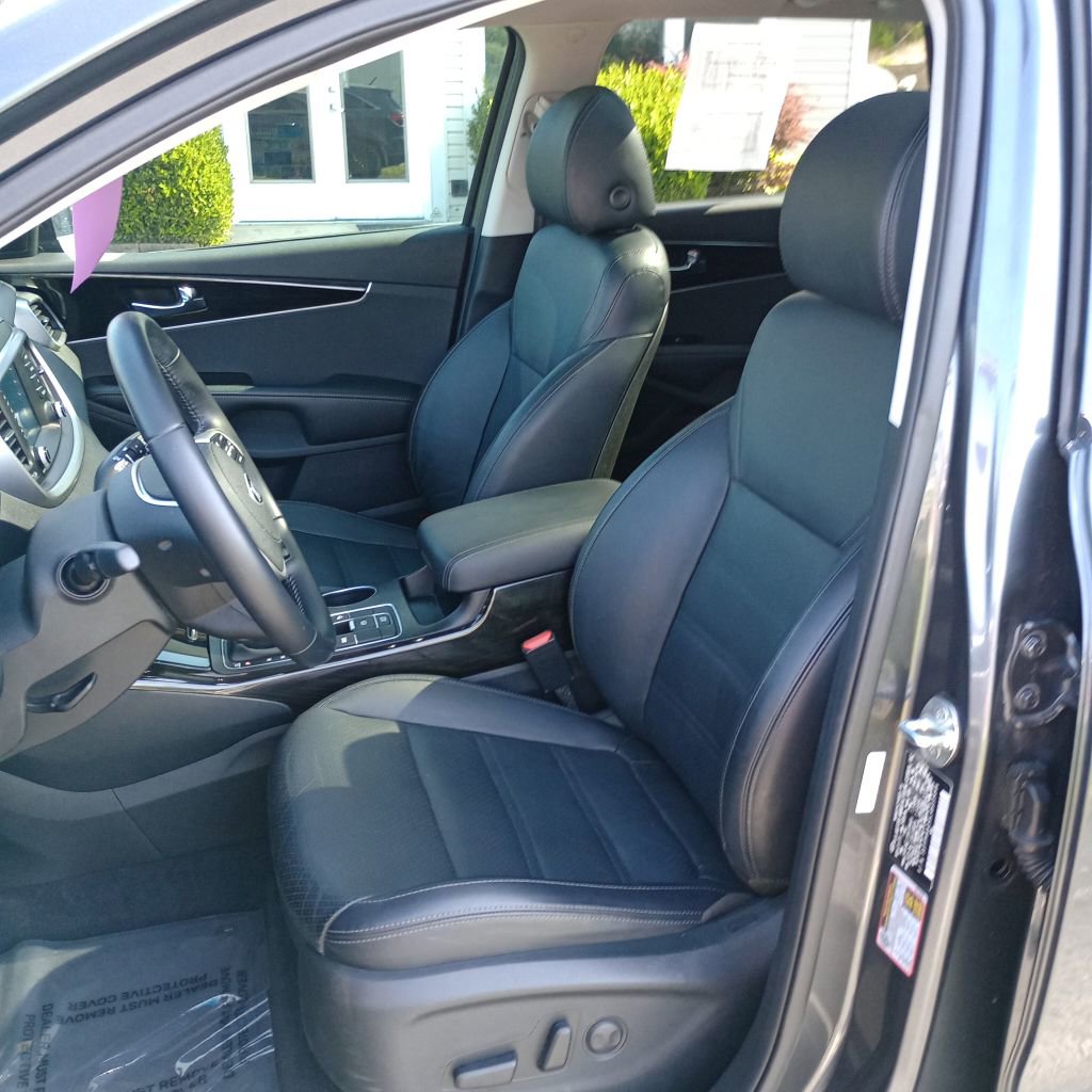Used 2020 Kia Sorento EX image 15