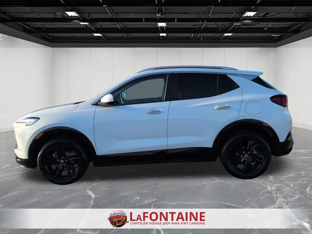 Used 2024 Buick Encore GX Sport Touring image 2