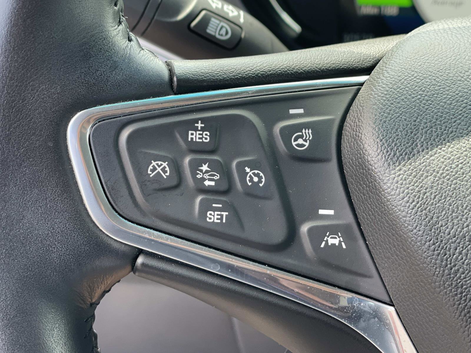 Used 2017 Chevrolet Bolt Premier w/ Driver Confidence II Package FWD image 11