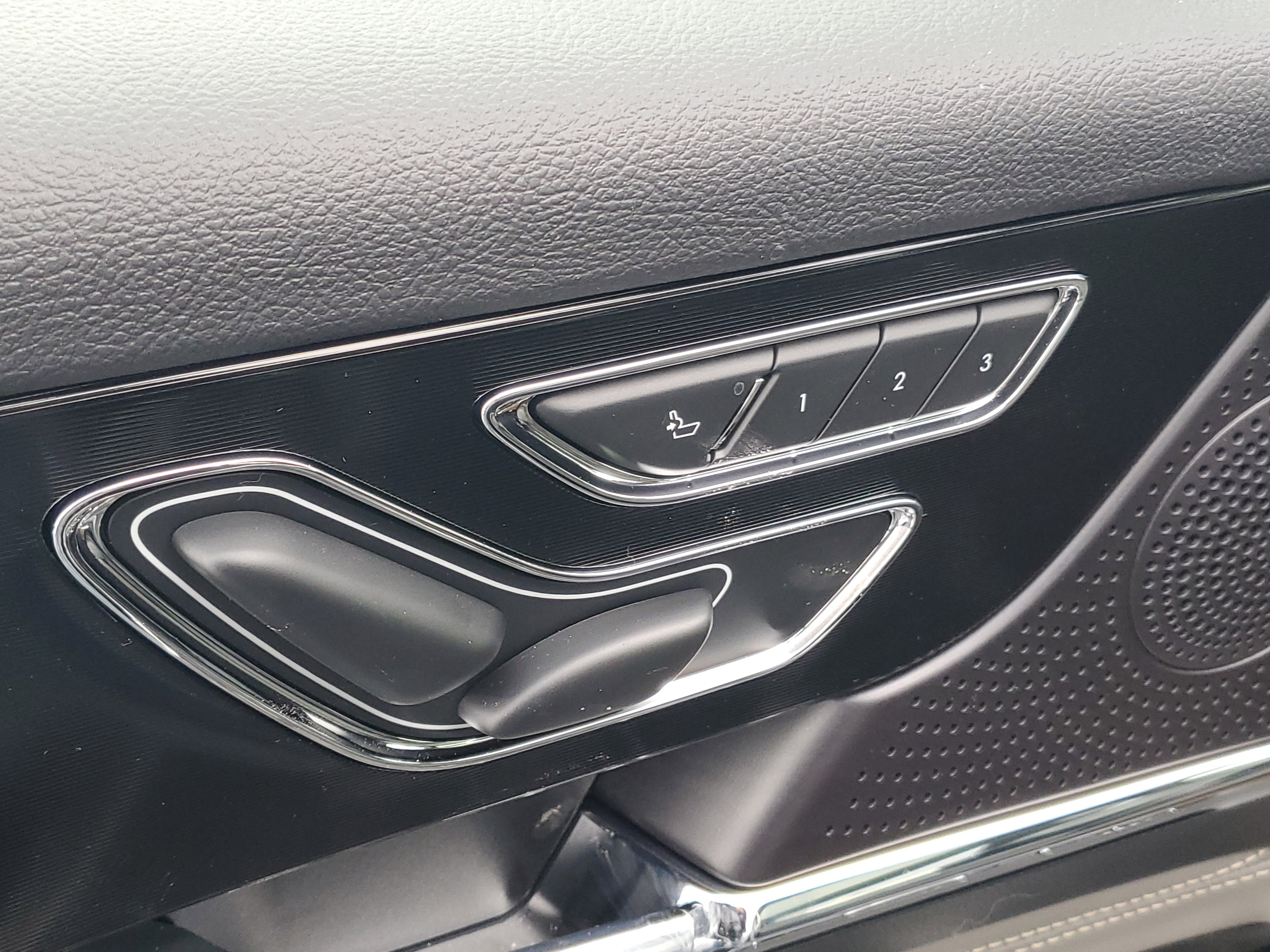 New 2026 Lincoln Corsair Premiere image 9