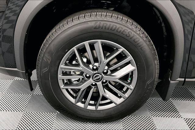 New 2025 Nissan Rogue S image 13