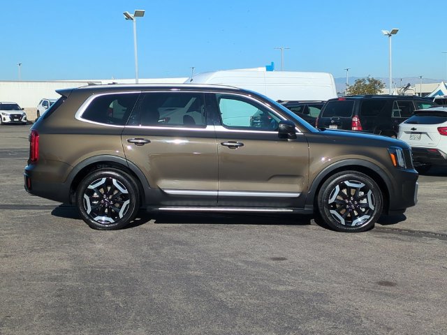 Used 2025 Kia Telluride S FWD image 9