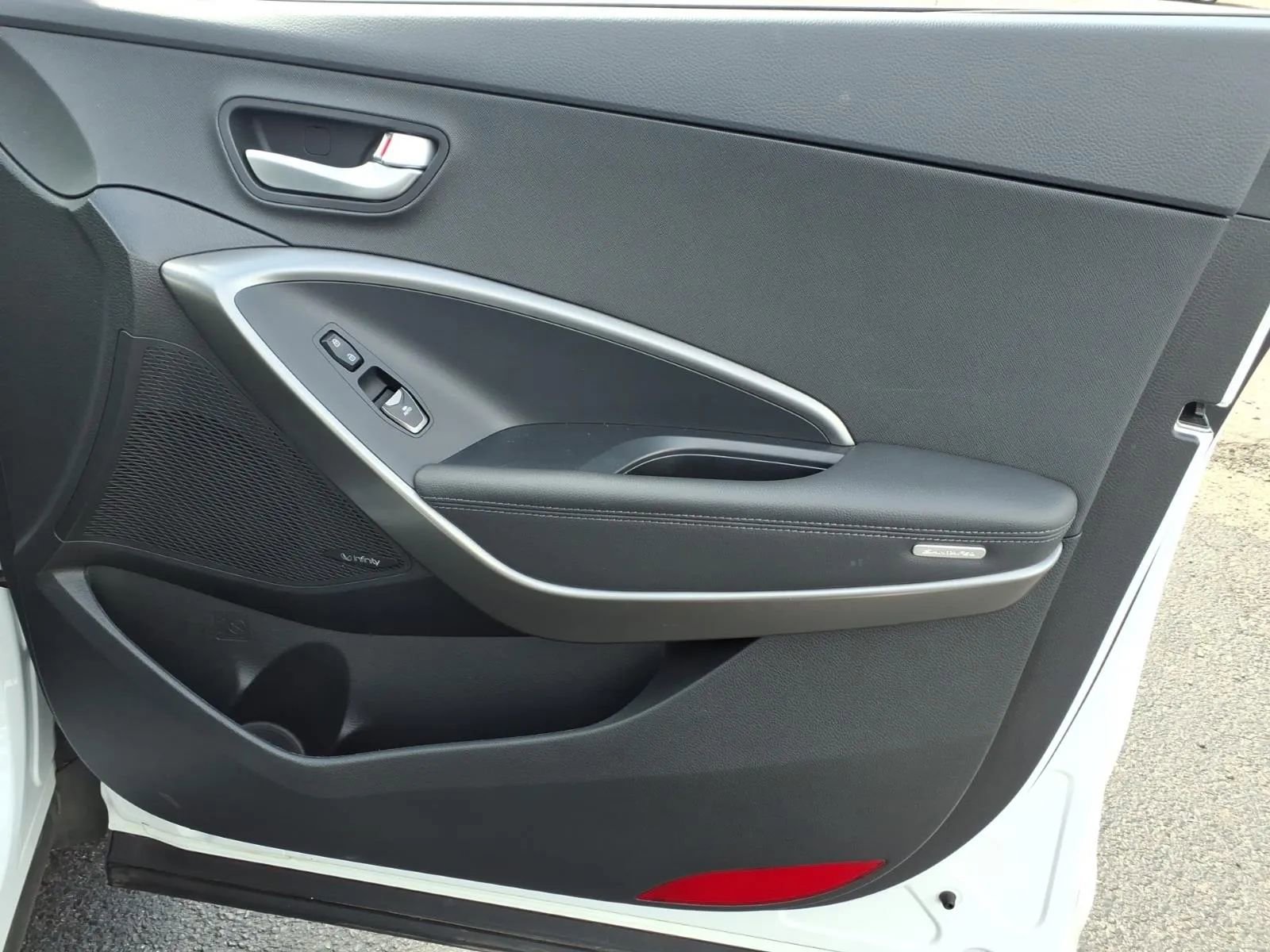Used 2018 Hyundai Santa Fe Sport w/ 2.0T Ultimate Tech Package 05 image 11